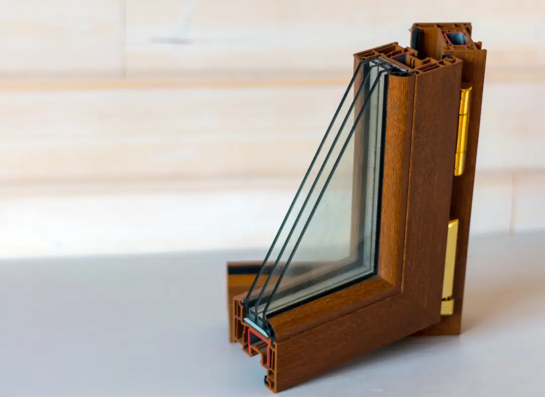 Installation de fenêtre en bois sur mesure Coursan